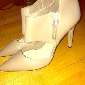 Jessica Simpson Taupe Tan Heels